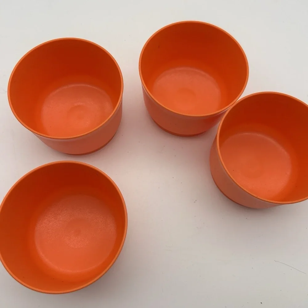 Tupperware Small Round #1229 Orange Snack Cups 4 oz, Lot of 4